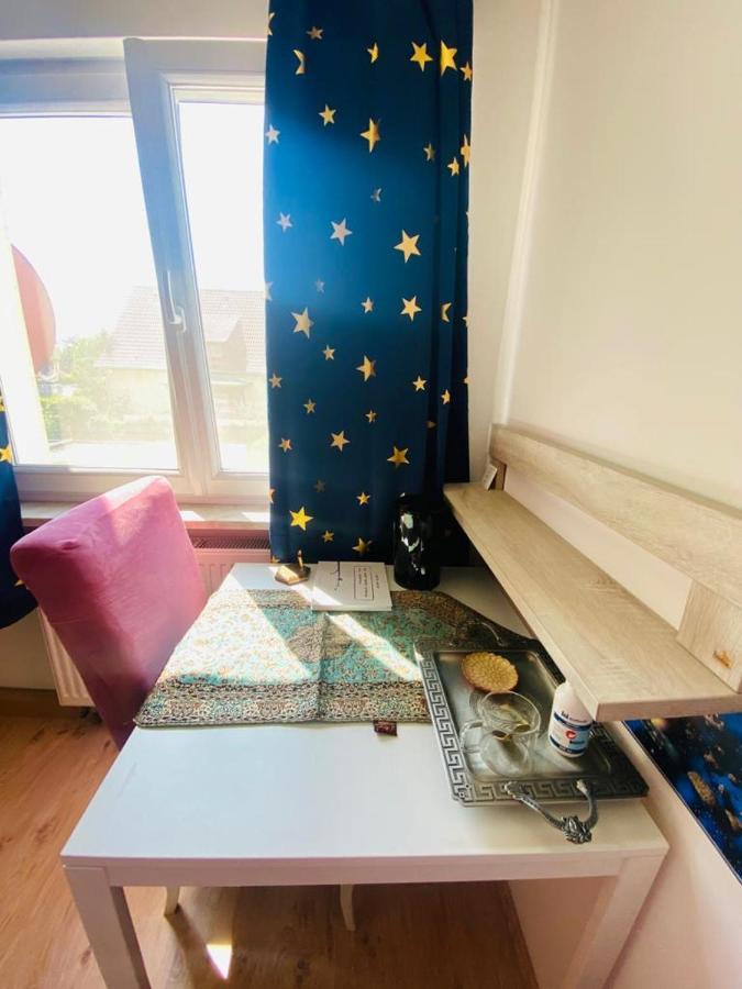 Schoenes Zimmer Im Charmanten Haus Βερολίνο Εξωτερικό φωτογραφία