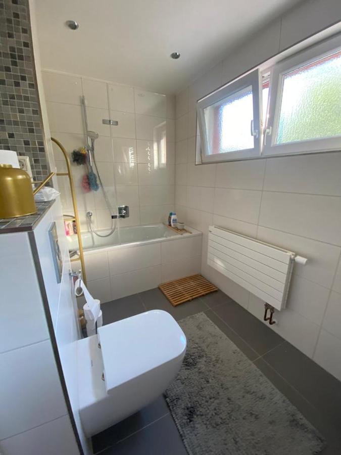Schoenes Zimmer Im Charmanten Haus Βερολίνο Εξωτερικό φωτογραφία